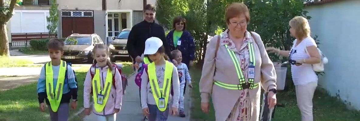 PEDIBUSZ – GÖDÖLLŐ: Környezettudatos iskolába járás